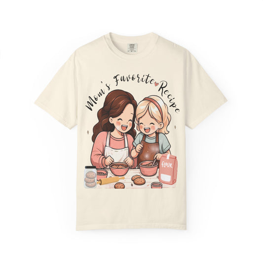Mom's Favorite Recipe T-Shirt - Baking Memories Tee for Food Lovers