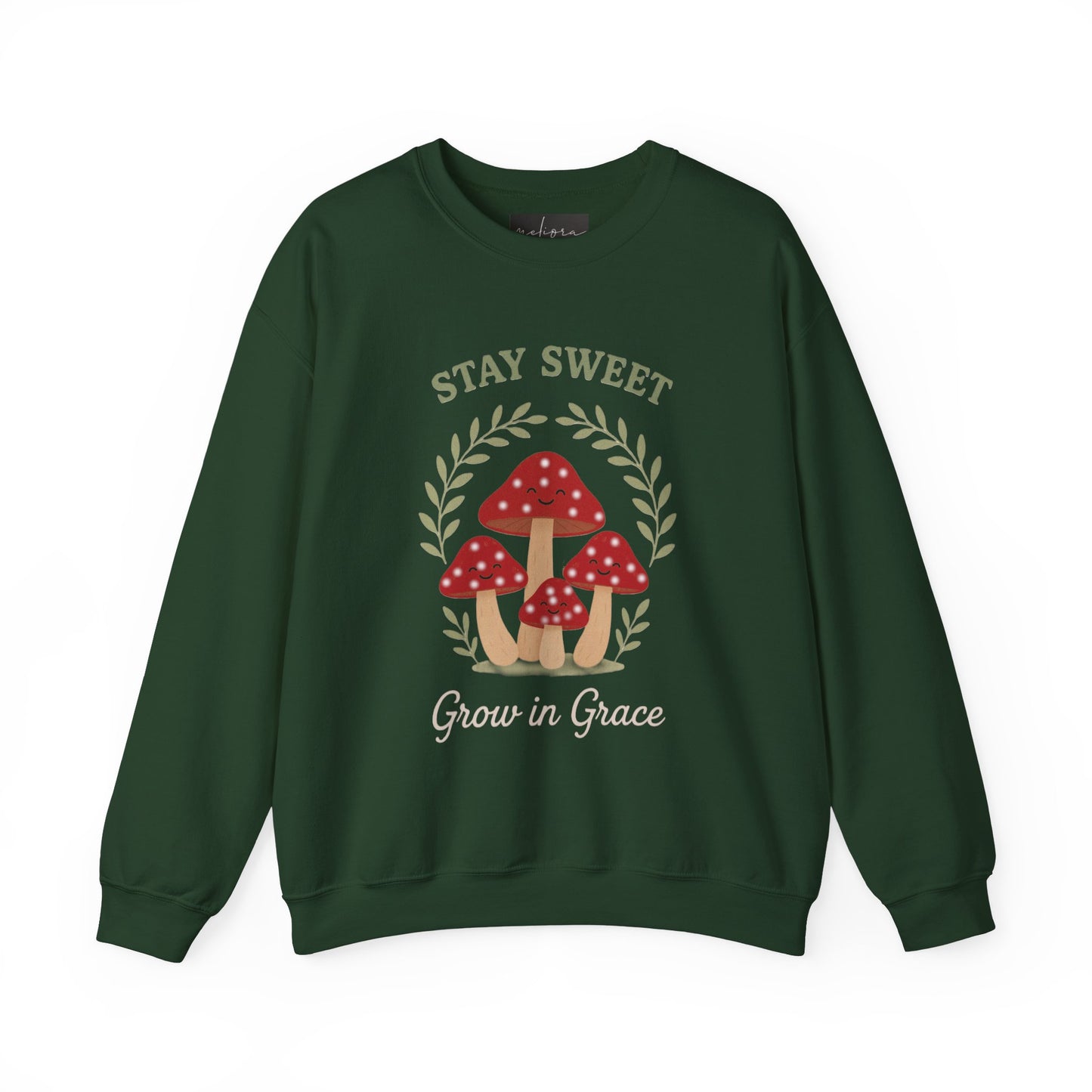 سويت شيرت Stay Sweet Mushroom برقبة دائرية - مريح وأنيق