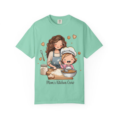 Mom's Kitchen Crew T-Shirt - Made with Love Cooking Design