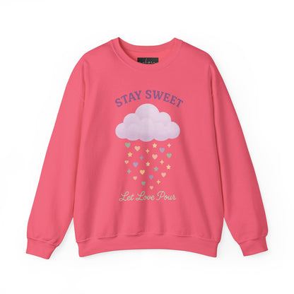 سويت شيرت Stay Sweet Crewneck - تصميم Let Love Pour