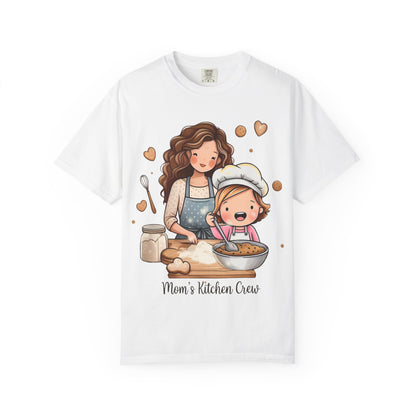 Mom's Kitchen Crew T-Shirt - Made with Love Cooking Design
