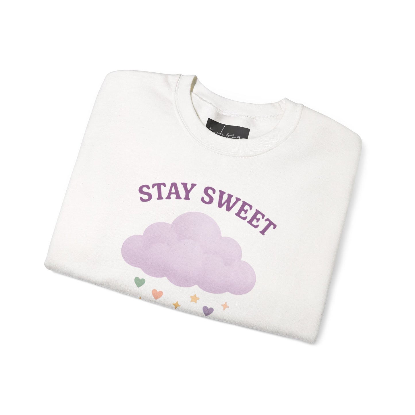 سويت شيرت Stay Sweet Crewneck - تصميم Let Love Pour