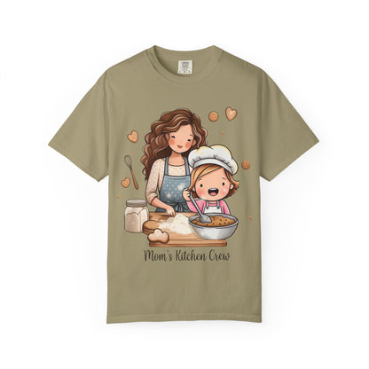 Mom's Kitchen Crew T-Shirt - Made with Love Cooking Design